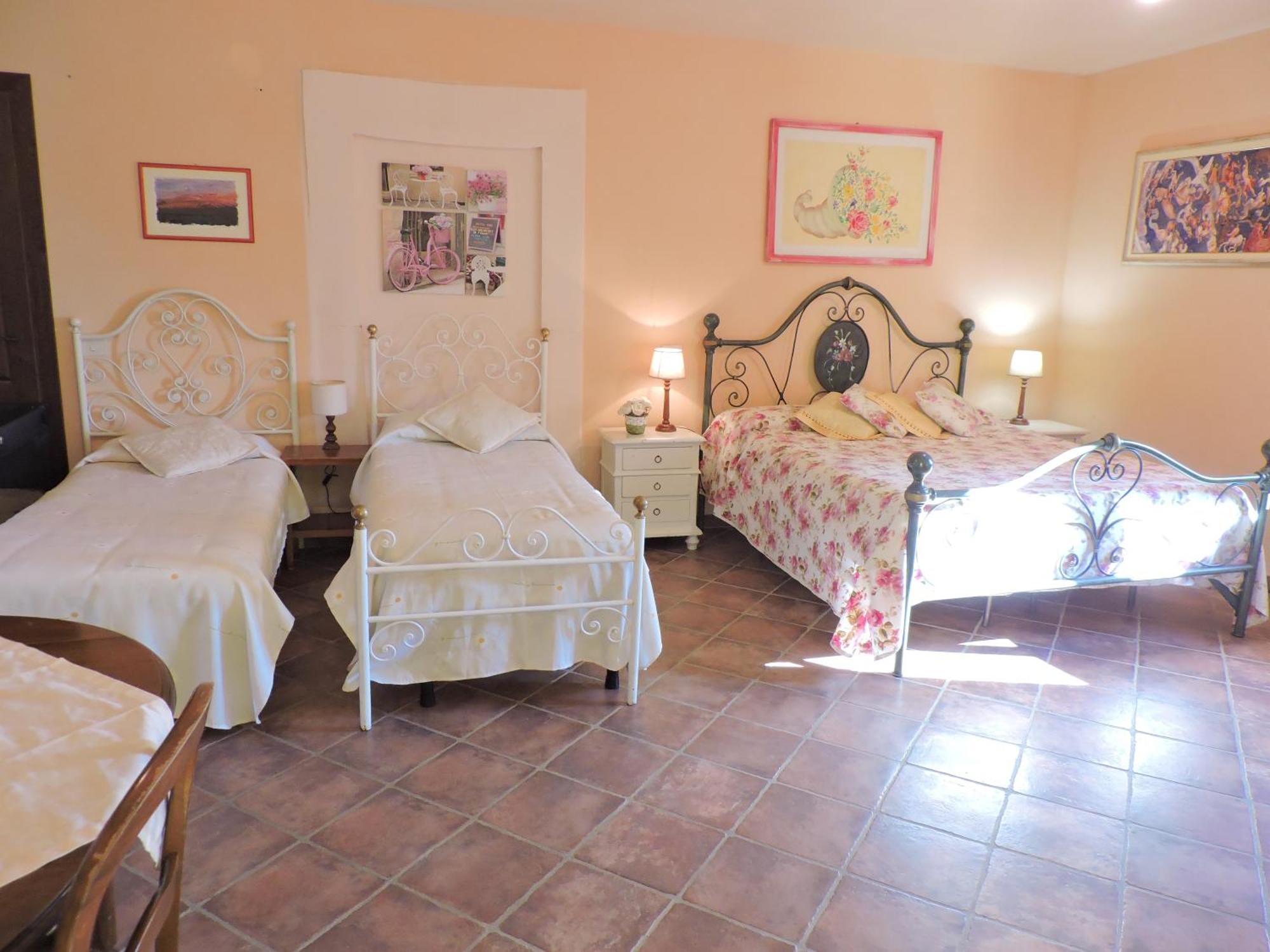 Casale Fedele Family Relax B&B Vicino Al Borgo Ronciglione (Viterbo) Quarto foto